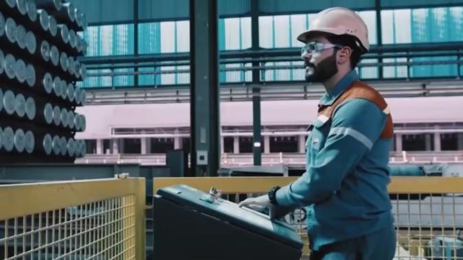 全球最大铝厂被迫停产，绕在中企脖子上的枷锁，一夜之间变成护城河！3月4日，一家名