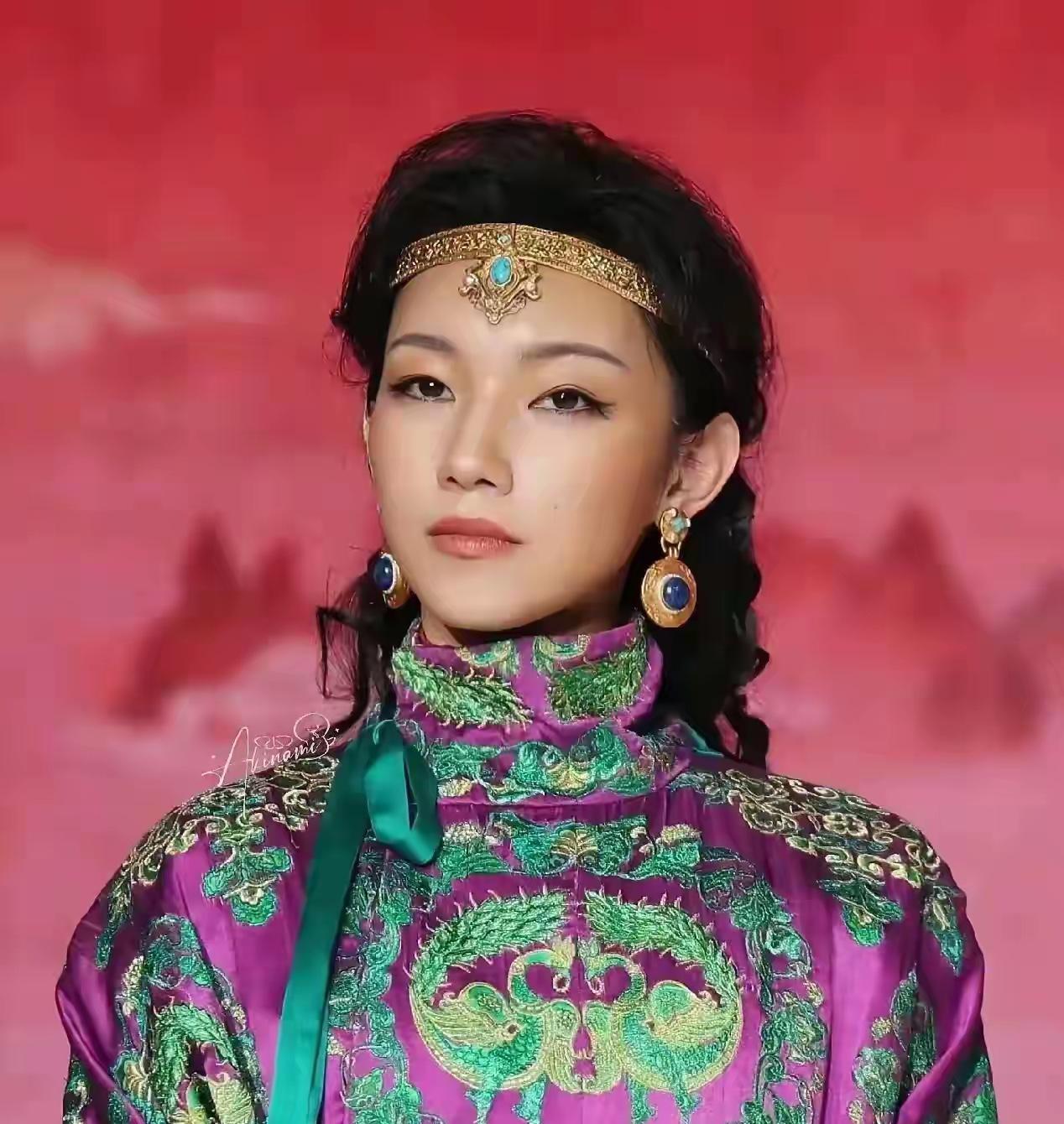 那尔那茜事件三大疑点，一个比一个劲爆！高考造假、角色空降、家族背景，全被扒光