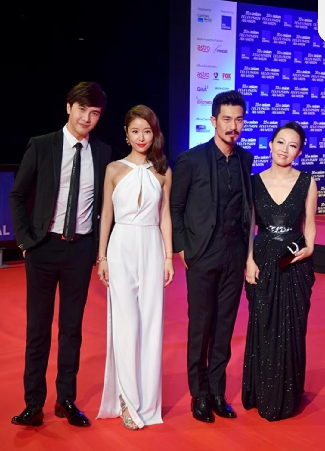 我小时候对林心如有个误解，就是当年看《还珠格格》第一部，她演紫薇的时候，总觉得她