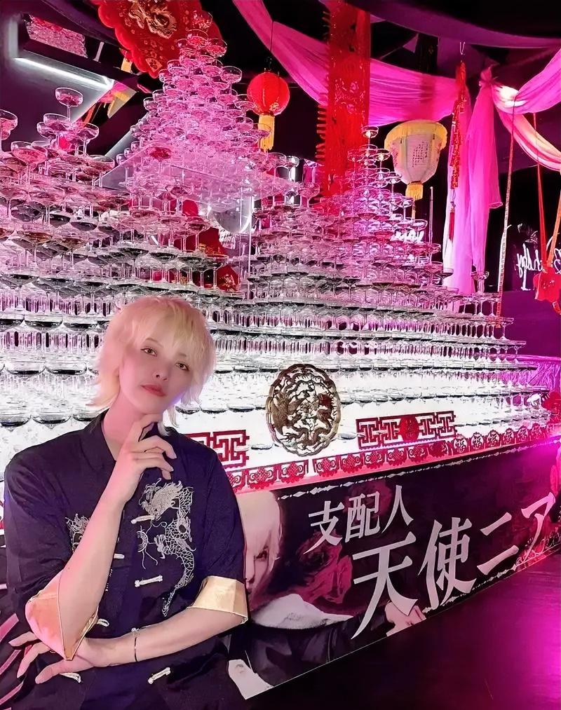 为什么越来越多女人喜欢去酒吧KTV她们去那种地方有什么意思？有没有你一边看一