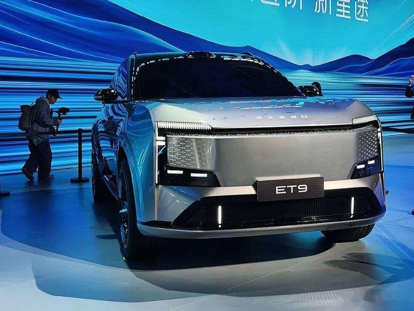 星途ET9正式亮相星途界的扛把子要来了新进阶新星途星途汽车将全面开启3.0时代