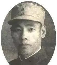 1939年，侦察英雄刘锡琨化装成商人侦察后，返回根据地时，突然遭遇大队日军。躲闪