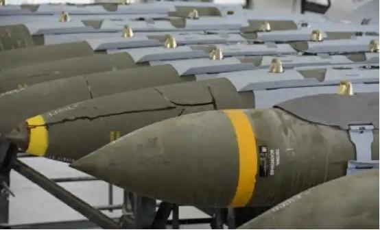 以色列五天往伊朗头上砸了超过5000枚航空炸弹，就在大家都以为以色列空军要弹尽粮