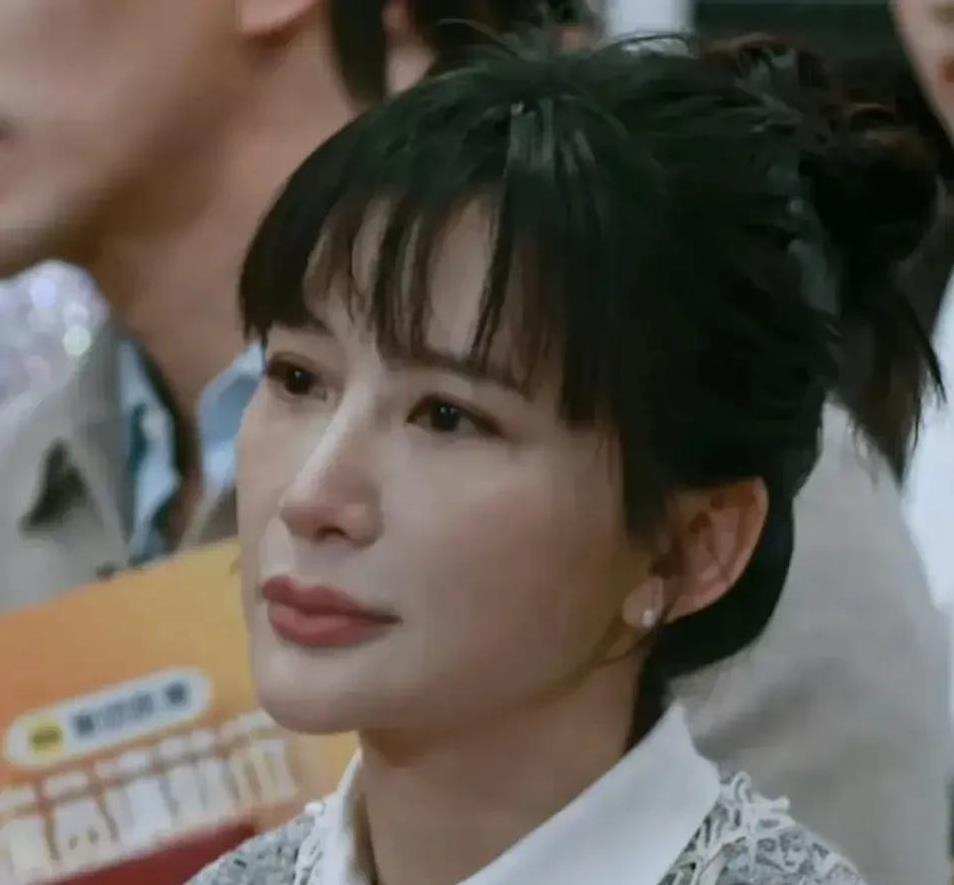 <em>熊乃瑾</em>被点名是否整容，她嘴硬地说没有，可是她以前的照片和现在判若两人，完全不是一