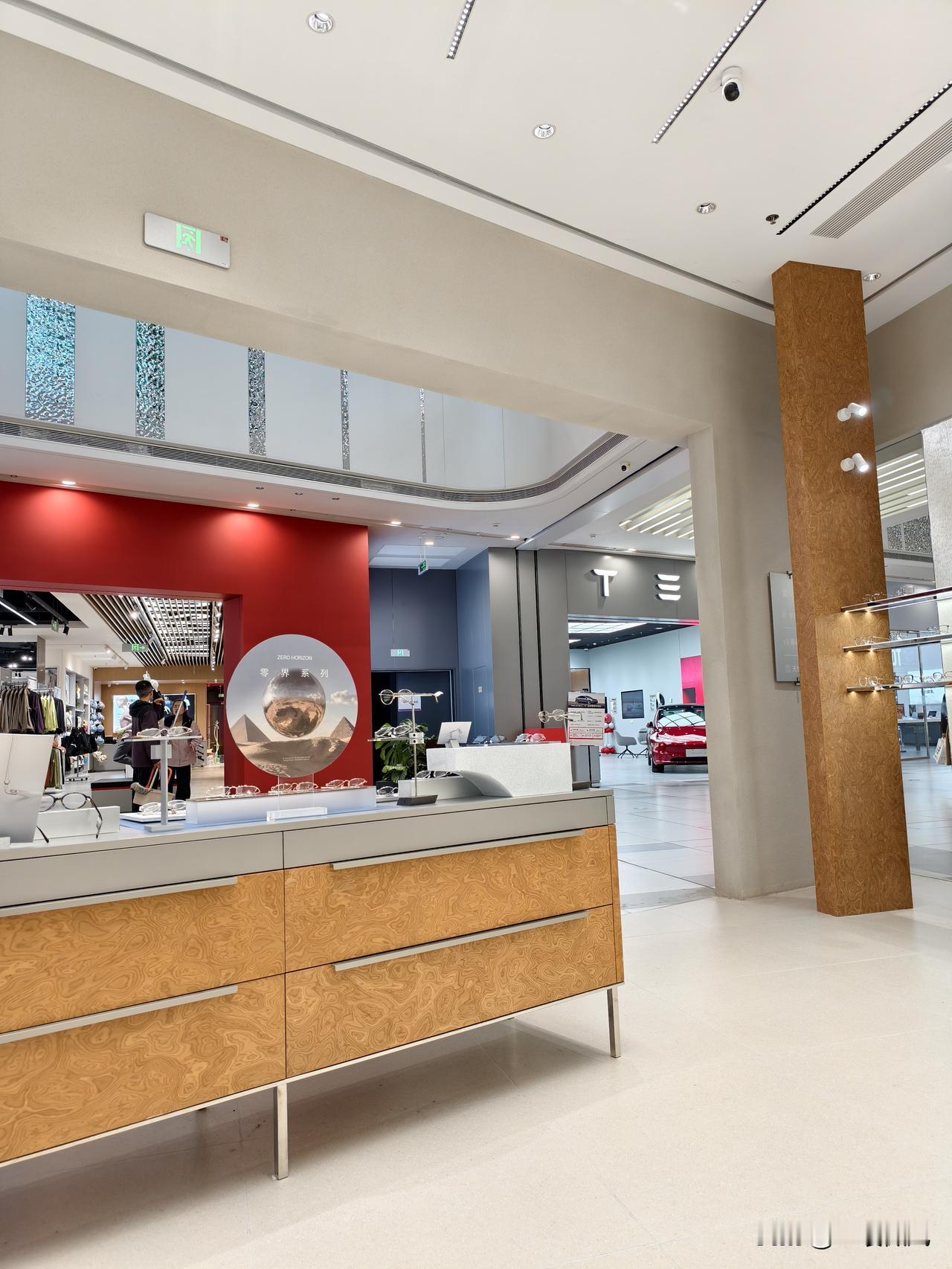 最近长沙开了一个永旺梦乐城商场，今天和朋友聊起，一个朋友说，这个商场是日本人开的