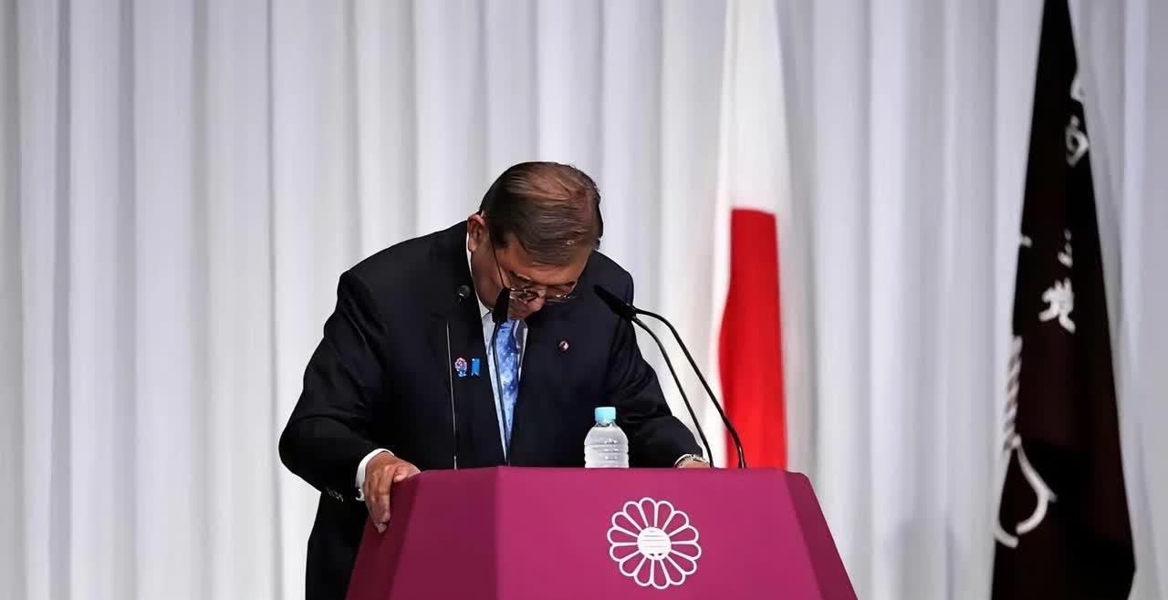 日本对外自诩是多党制，但多年来基本是自民党一党独大，历任首相都出自这个党。最大的