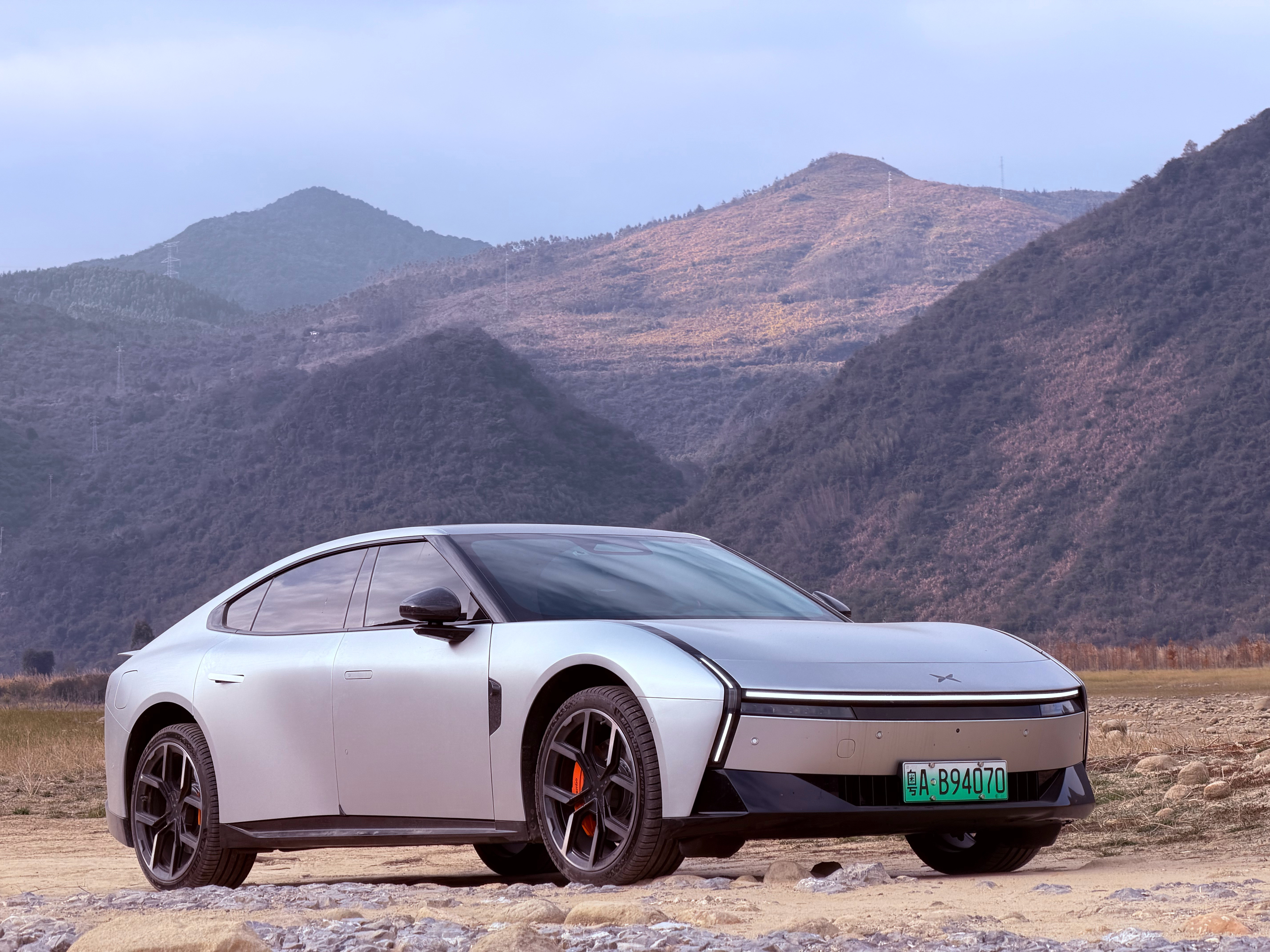 元旦开全新小鹏P7出门风景太好了，随手拍几张全新小鹏p7太高级了