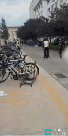 任何人都不可能给三次脸