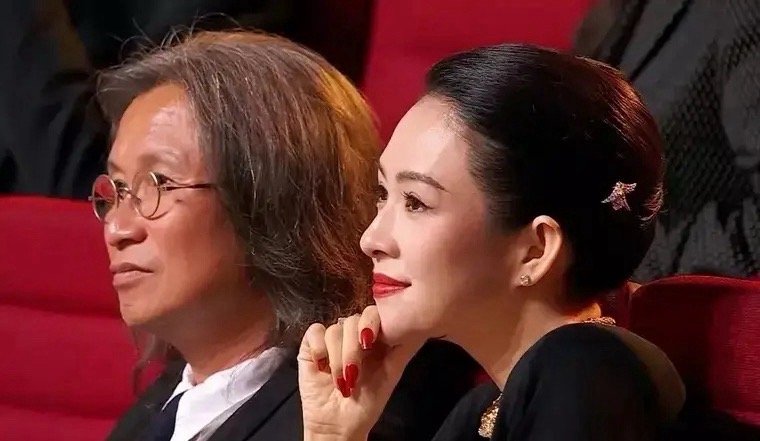 电影之夜内场:46岁章子怡骨相美艳压群芳，陈都灵笑容满面，胶原蛋白满满很讨喜🥰