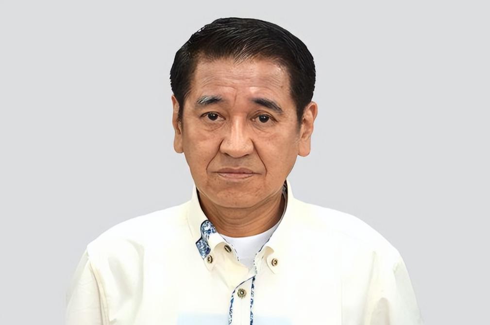 近期，琉球独立党领导人、尚氏王朝后裔屋良朝助宣布参选下月冲绳县知事选举，并抛出颠