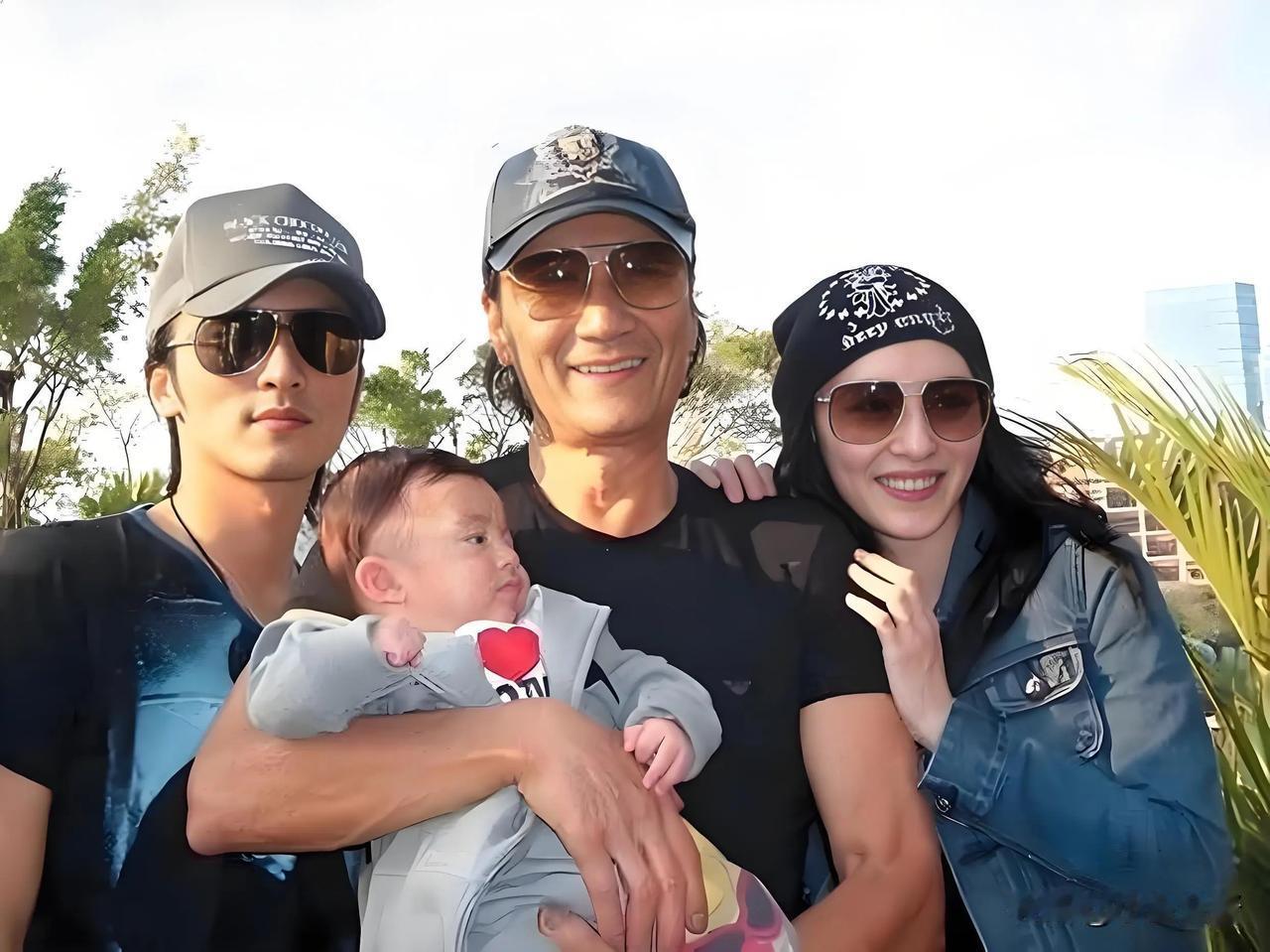谢婷婷，估计懵了明明都是亲孙子，谢贤的一亿资产，却给了张柏芝的两个儿子，自己