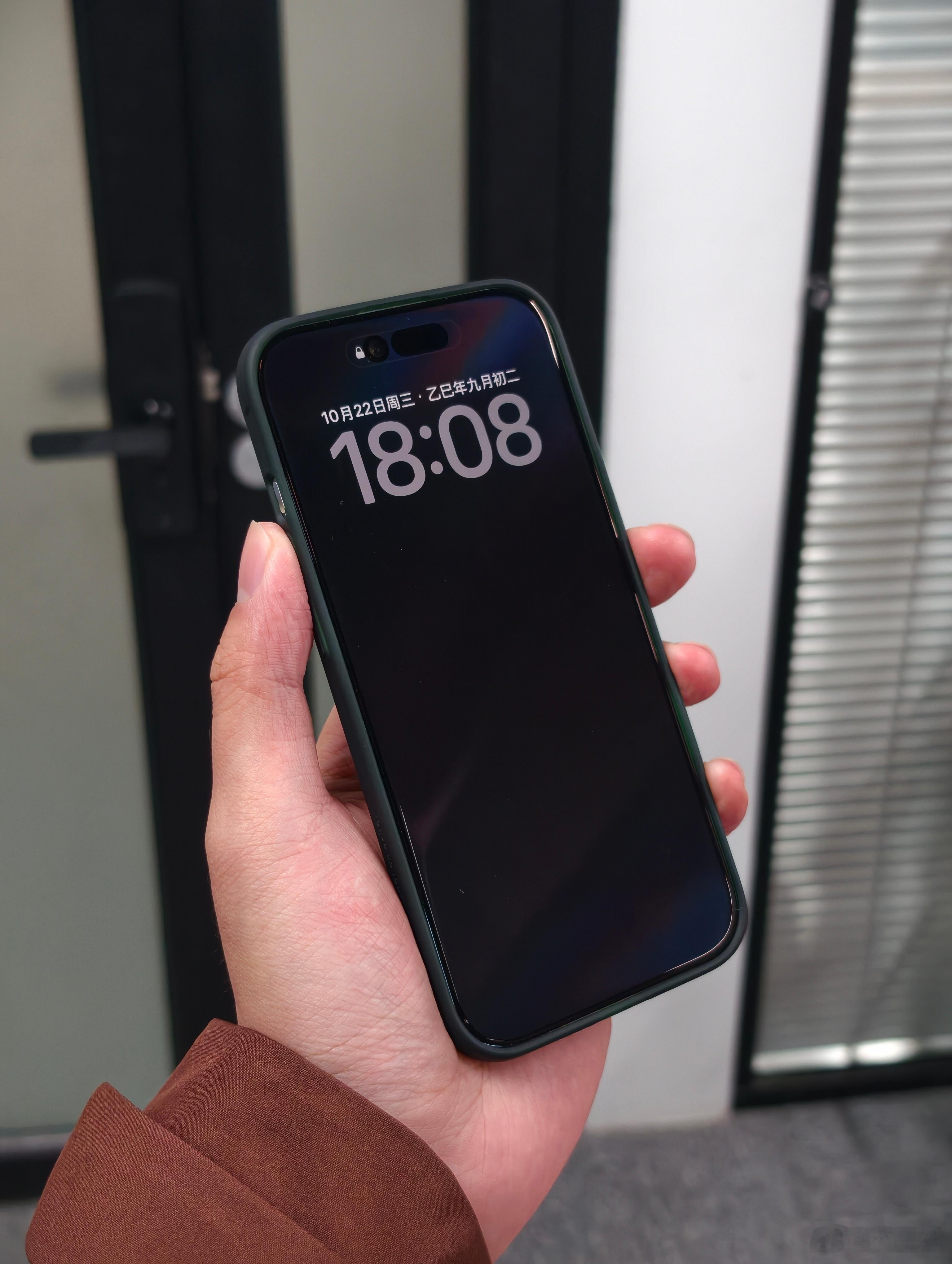 newcloth家的iPhoneAir壳，质感依旧很好​​​
