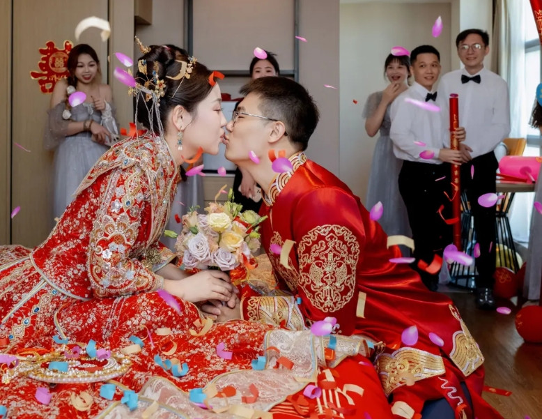中国的结婚率还在继续下降，而离婚率仍然居高不下。民政部7月30日公布2024年