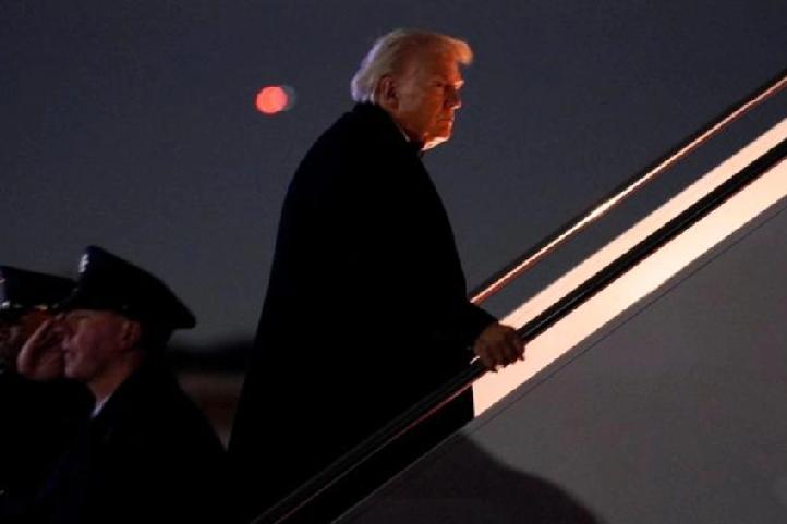 特朗普:美印已达成印度购买委石油协议，中国可跟进！2月1日，路透社报道:“