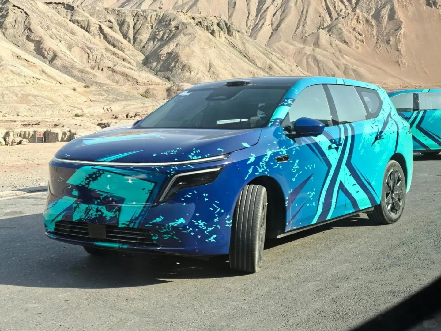 日产N8曝光了，五座+中型SUV，比日产N7整体尺寸会大一些，但是从大小来看并
