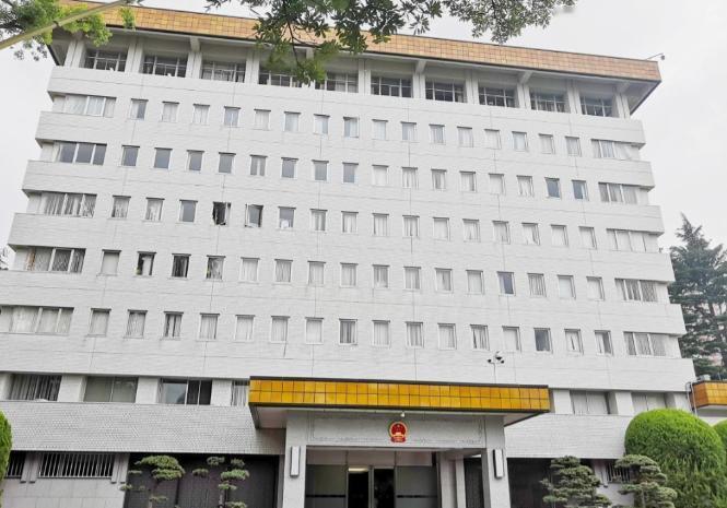 日本右翼势力对薛剑发出死亡威胁！中国要求驻日使馆人员避免外出。敢动薛剑总领事，就