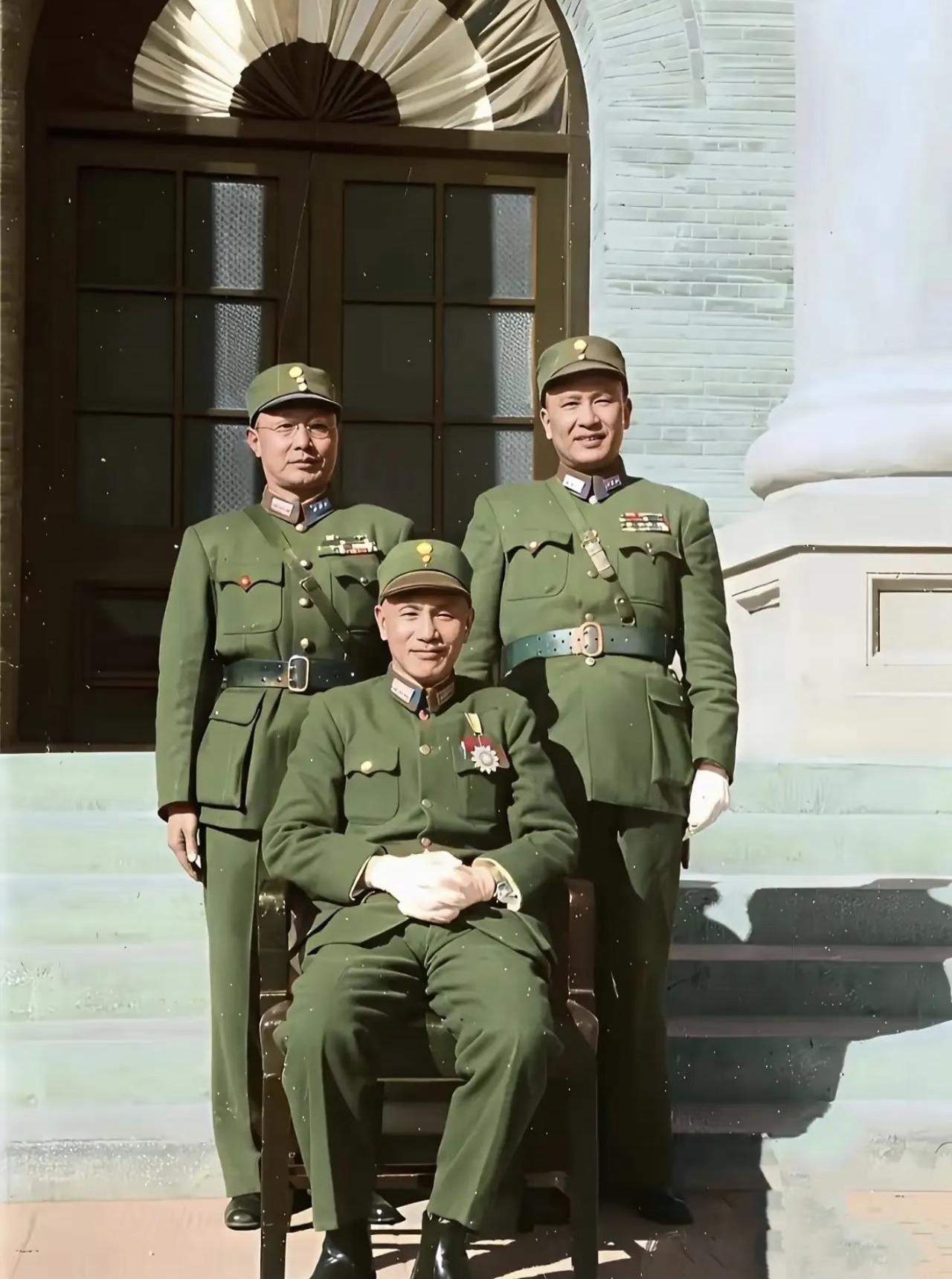 很多人不知道，素来跟桂系矛盾极深的蒋介石，1938年居然专程跑到徐州抗战前线，和