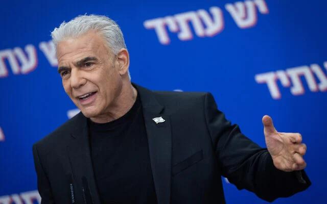 以色列反对党领袖亚伊尔·拉皮德宣布，明日将向以色列议会提交一项法案，正式将卡塔尔