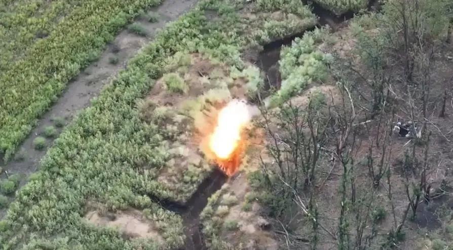 一支乌军侦察破坏分队在试图潜入俄军控制的红军城后方区域时被摧毁。这支乌军侦察破坏