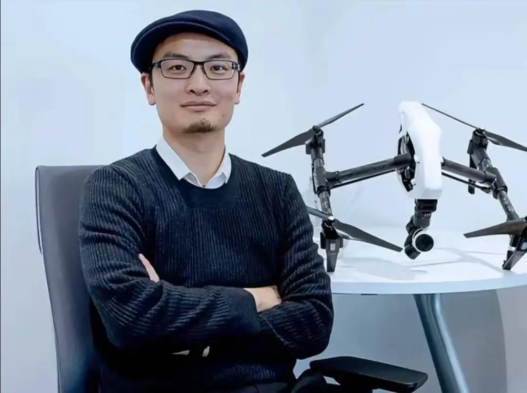 低调到快被遗忘的汪滔，这次终于开口了，信息量炸到离谱！去年大疆营收800多亿