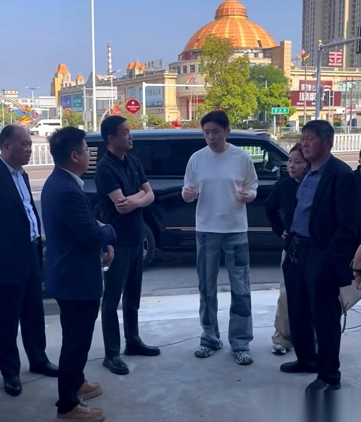 追觅的俞浩，找了个好老婆，他的老丈人居然是东成工具老板顾志平。在商业版图中，追觅