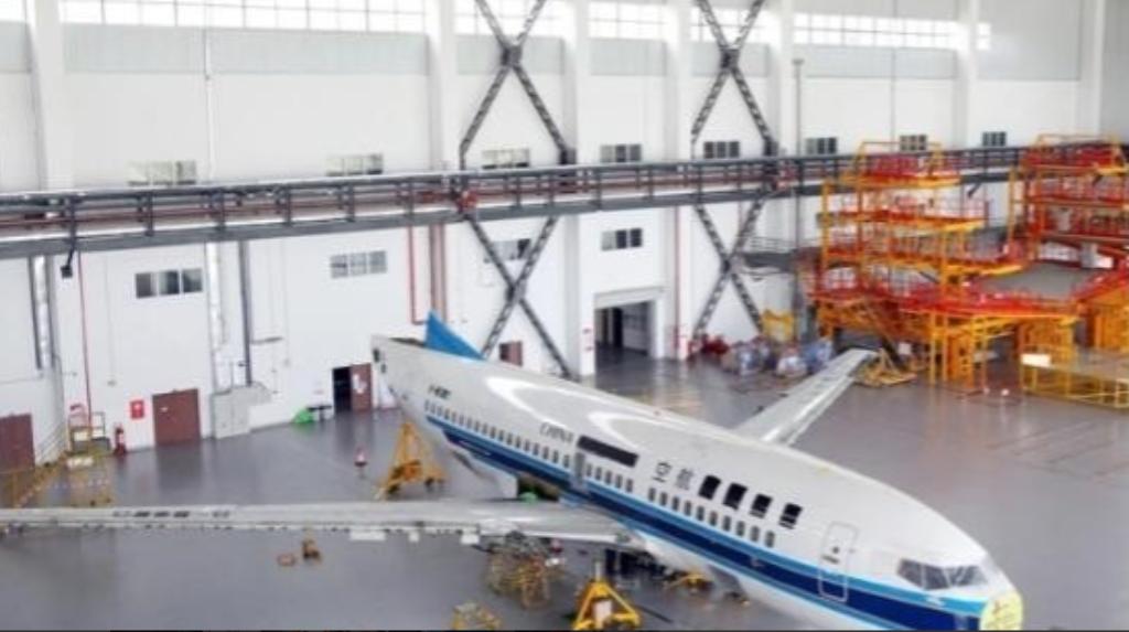南航退役的波音737-700曾在贵阳机场拆解，起初都默认这只是常规报废处理，结果