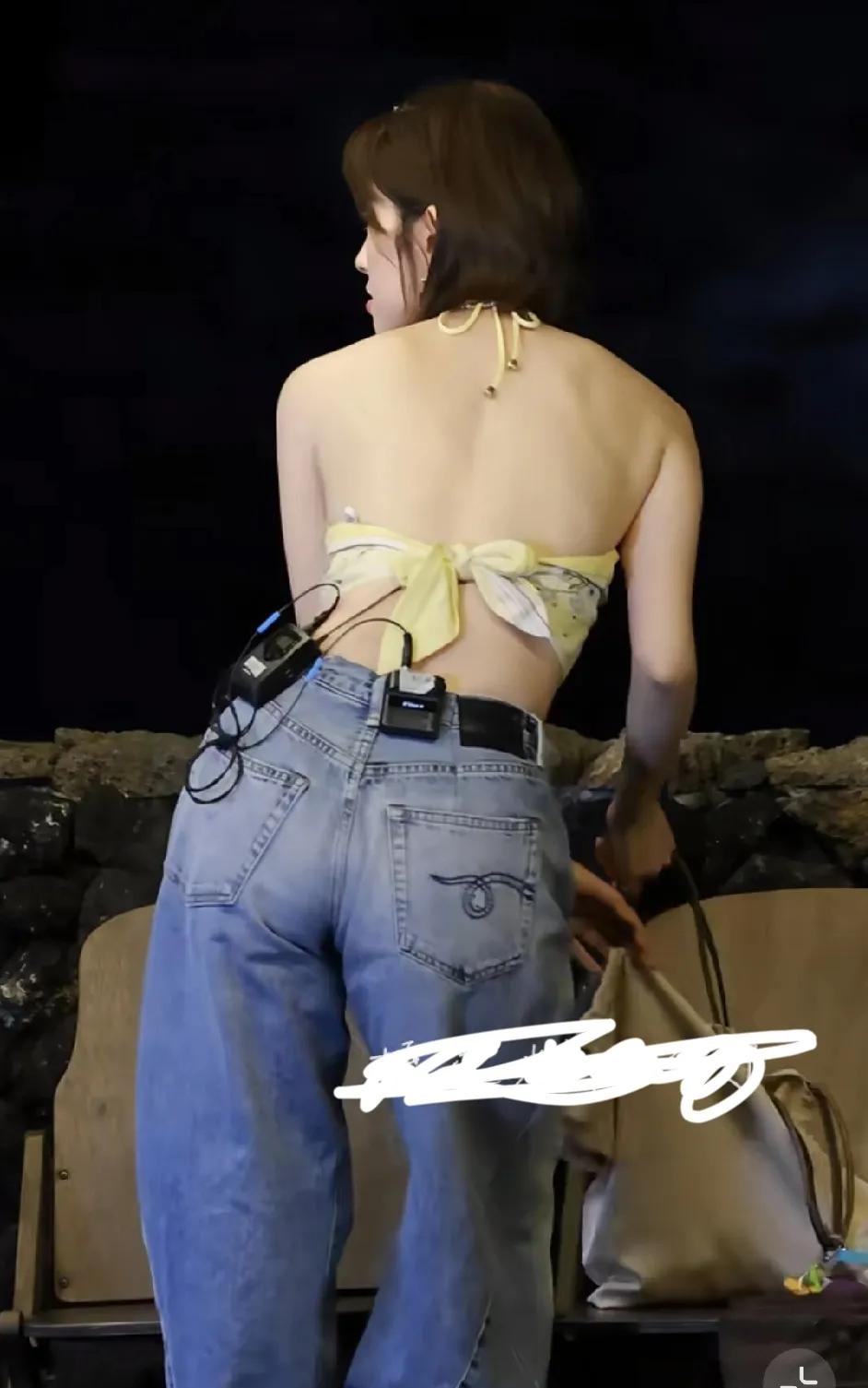我老公求生欲很强，我看完唐艺昕综艺，就对她这衣服心心念念，我老公说:“这，这适合