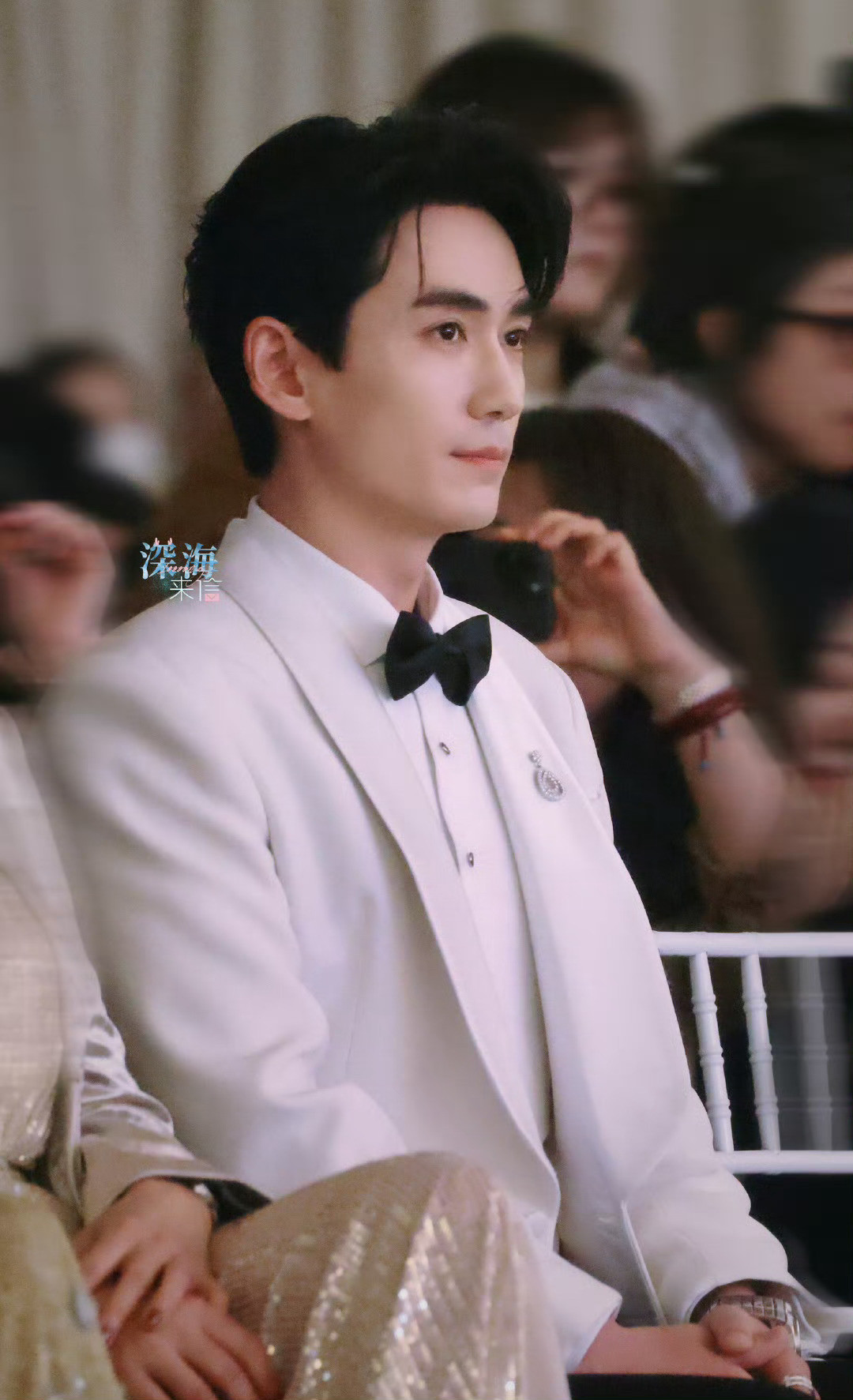 朱一龙的好看不止在皮相，是那种越看越上头、越看越高级的美微博年度星光人物2025