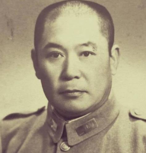 1949年，李文率部投诚后，被转送到重庆教导总队和西南军政大学高研班学习。但19