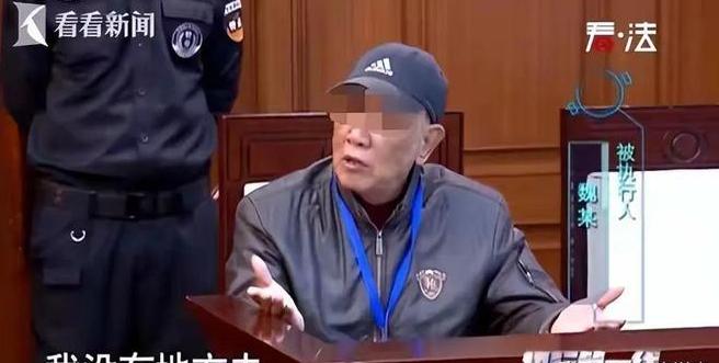 真的是白嫖上瘾了！上海，一男子借住在女同事房子里10余年，不仅拖欠房租，竟然还谎