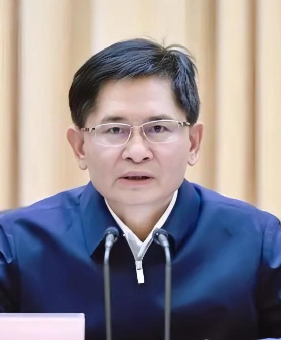 广西反腐行动也如此的与众不同！近日，广西相关部门再次公布清廉账户，同时对贪官们