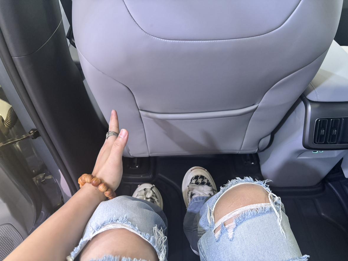 聊一下可能让纯电SUV市场重新洗牌的车——比亚迪宋UltraEV。先说最近讲