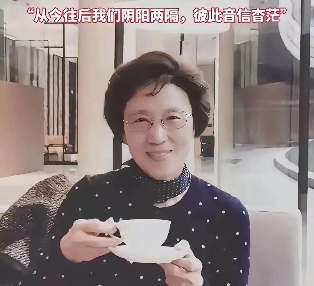 2026年6月26日，董卿的父亲董善祥用“秦时月”的笔名在《嘉兴日报》登了一篇悼