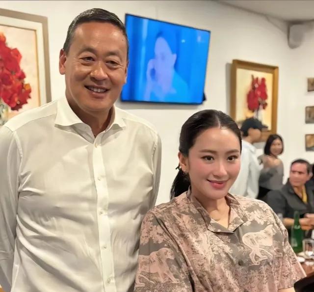 泰国前总理塞塔发声支持佩通坦，他说，我密切关注着佩通坦通话录音泄露事件。佩通坦一