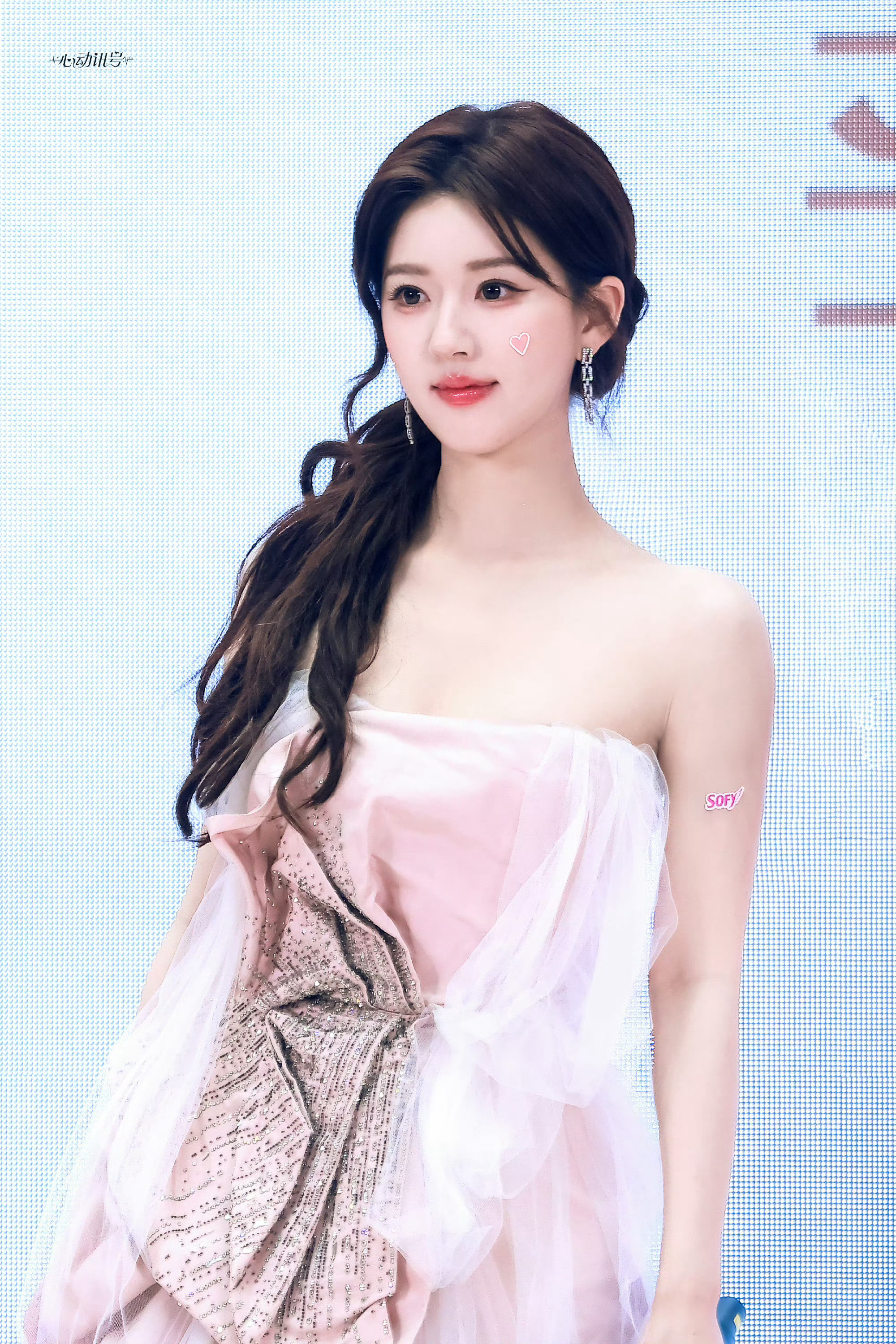 赵露思迷人的笑脸吸引视线❧·۪۫ˑ݈​​​