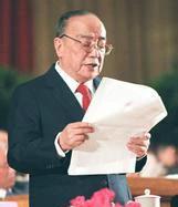 1966年，杨尚昆被错误关押在监狱中，严重的低血糖让他多次濒临死亡，正当他绝望之