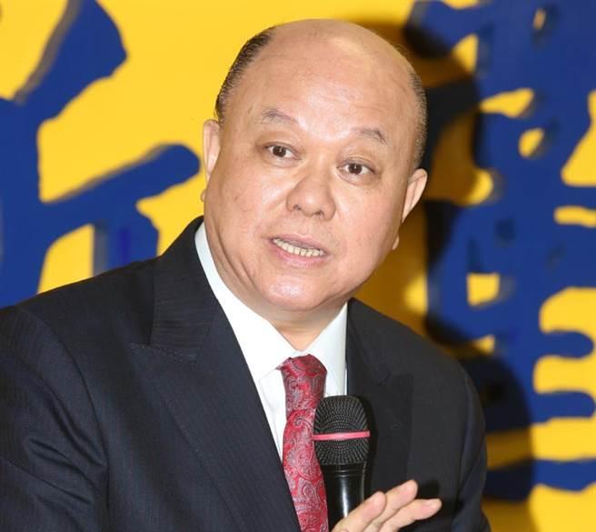 新党副主席、前民意代表李胜峰今日发文写道：“一个主张和平统一的中国大陆，一个主张