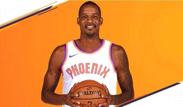 早已退役多年的NBA明星前锋特雷沃阿里扎，在一档节目当中就谈到了当年的火箭队。要