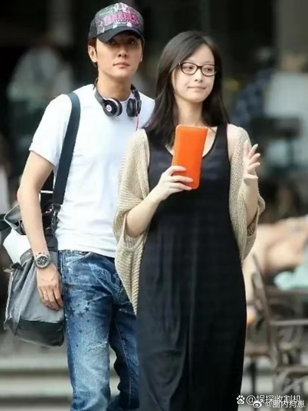回看倪妮和冯绍峰年轻时的模样，当年的冯绍峰颜值真的很出众