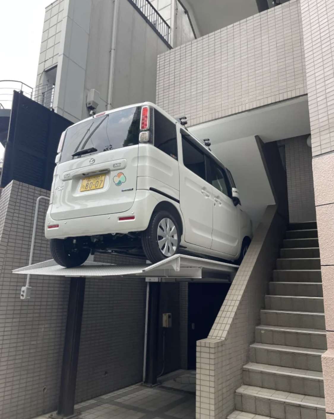 这是啥车啊，没有见过呢[裂开]