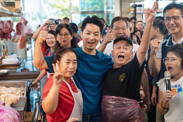 蒋万安全面反击沈伯洋　目标是大赢台北市长选举正式从冷战转成热战。面对民进党参选