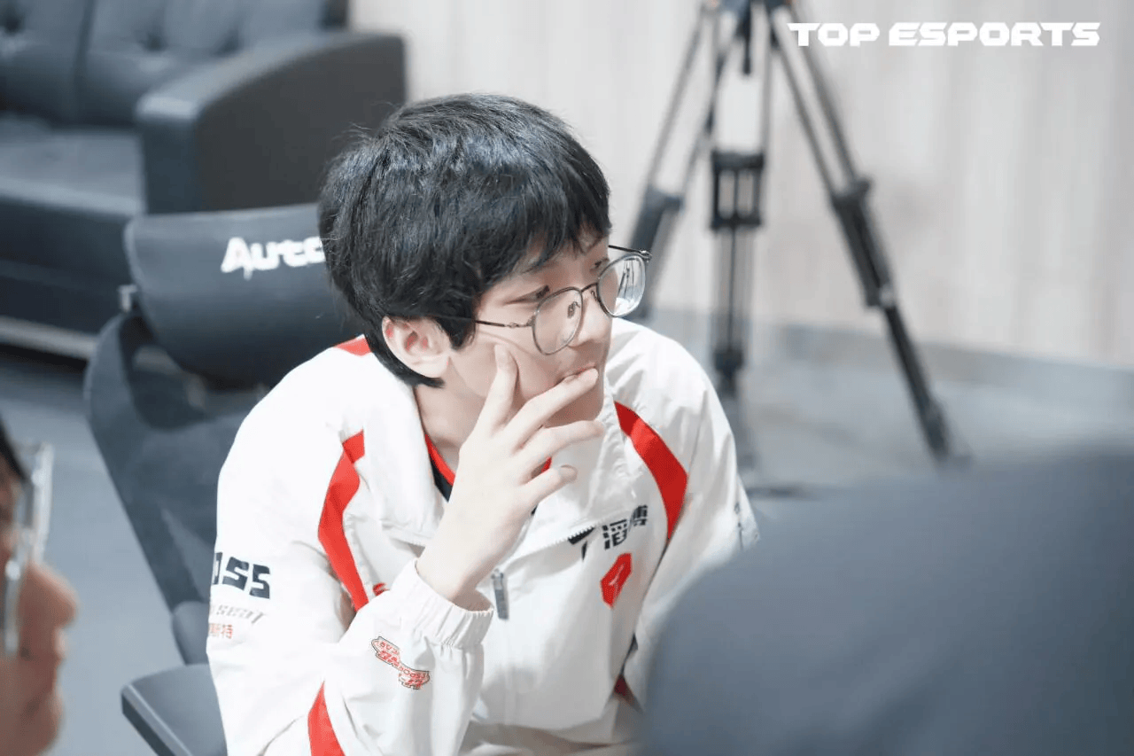韩网热议ZUIAN签证问题: 以后LOL赛事确实不应该在美国举办