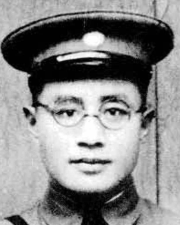 1949年，刘伯承听说原配还活着，并且日子过得很艰苦，就托人给她带信，想把她接到
