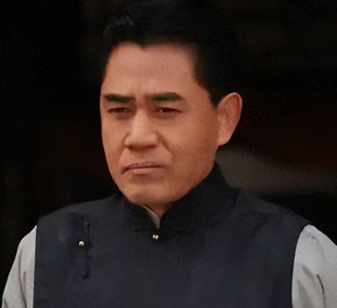 陈宝国这老戏骨，在演艺圈那可是响当当的人物，奖项拿到手软，演技更是没得说。可他儿