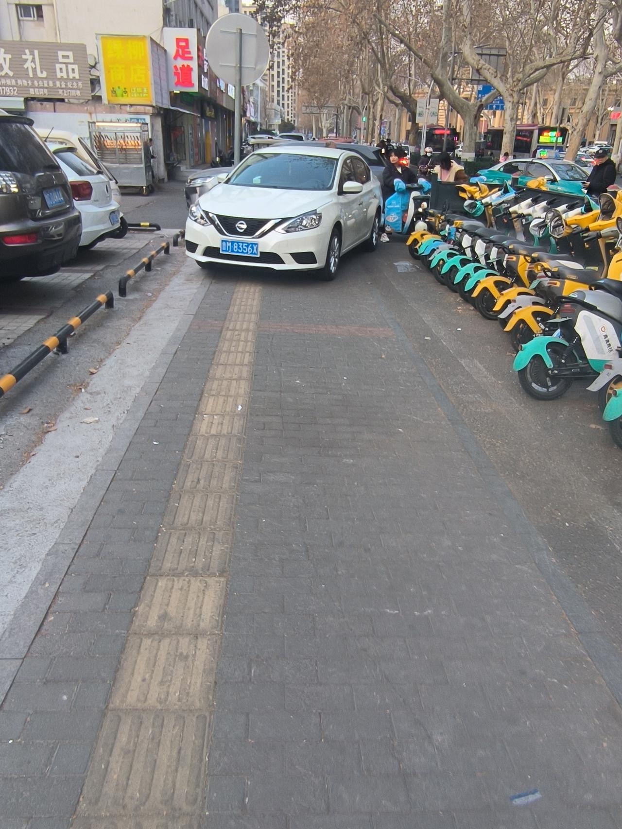 作为淄博市民，也希望外地来的游客能够提升自身素质。淄博人民是热情好客的。并且理