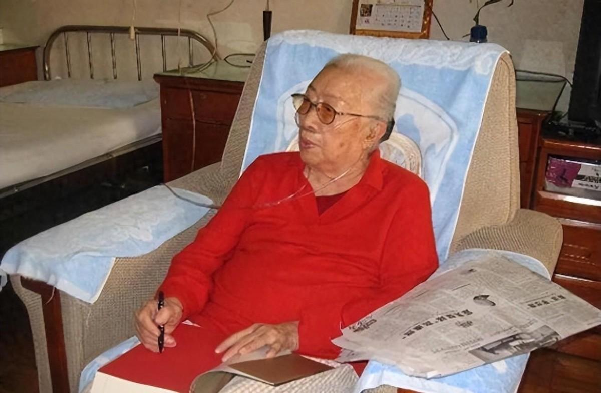 1992年陈赓遗孀到台湾，下飞机瞬间神情变化：她没想到迎接场面如此盛大！193