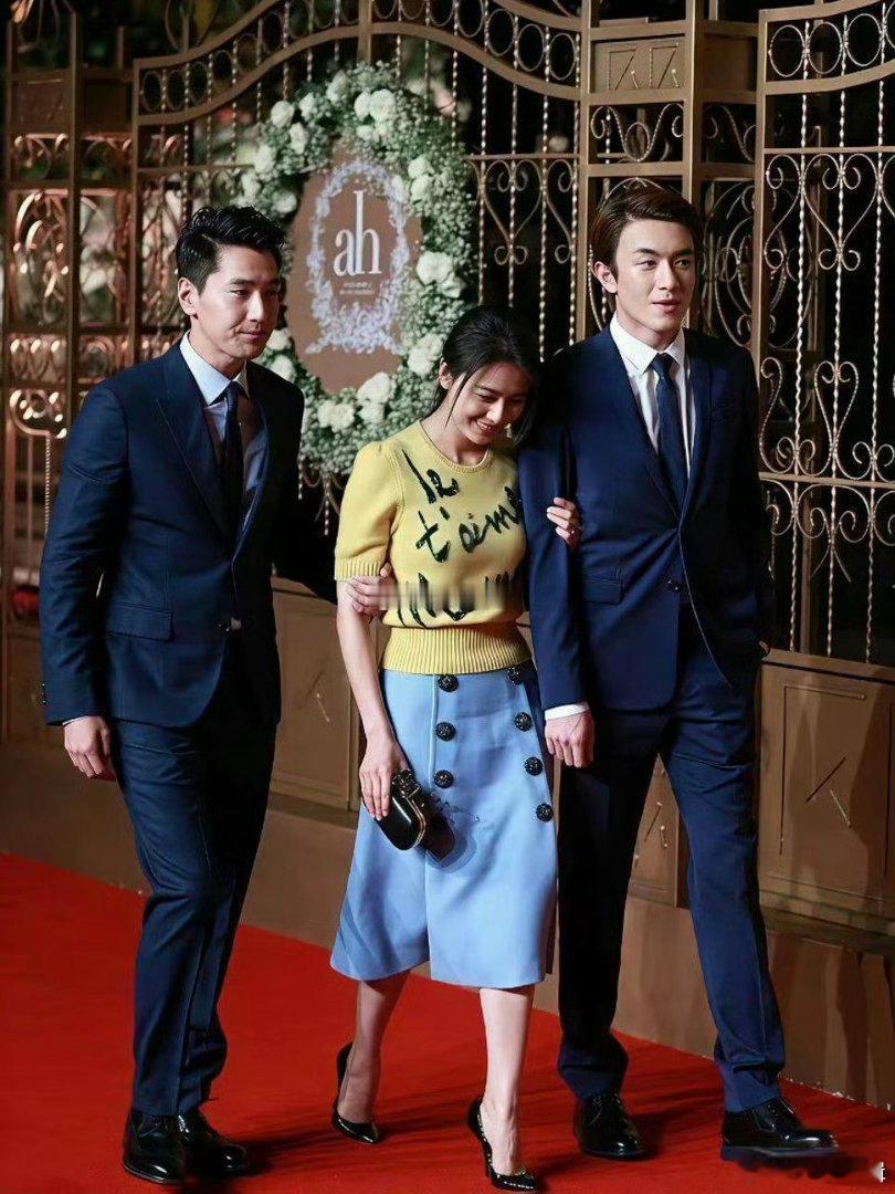 当年他们三人一起参加黄晓明的婚礼，真的太逗了！