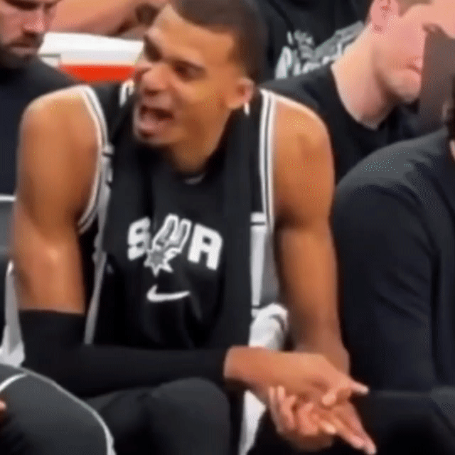 最近两个月，文班亚马场均25分11.7篮板3.5助攻3.6盖帽1.3抢断，投篮命