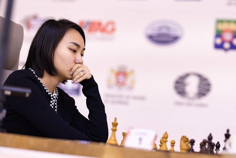国象女子世界杯第三轮，10名棋手晋级十六强，其中包括中国棋手雷挺婕、谭中怡、朱锦