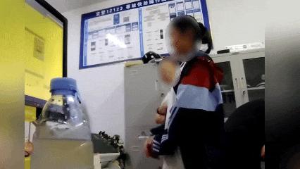 凌晨1点，芜湖一初中女学生来到派出所报警......“警察叔叔，我要报案！我被